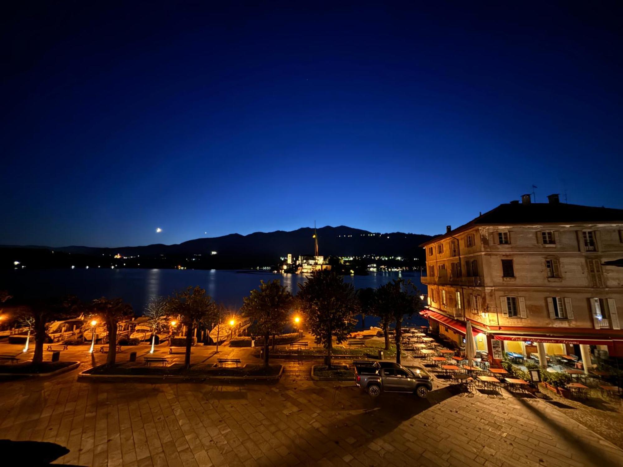 -Ortaflats- Appartamenti Imbarcadero & Palazzotto Orta San Giulio Exterior photo