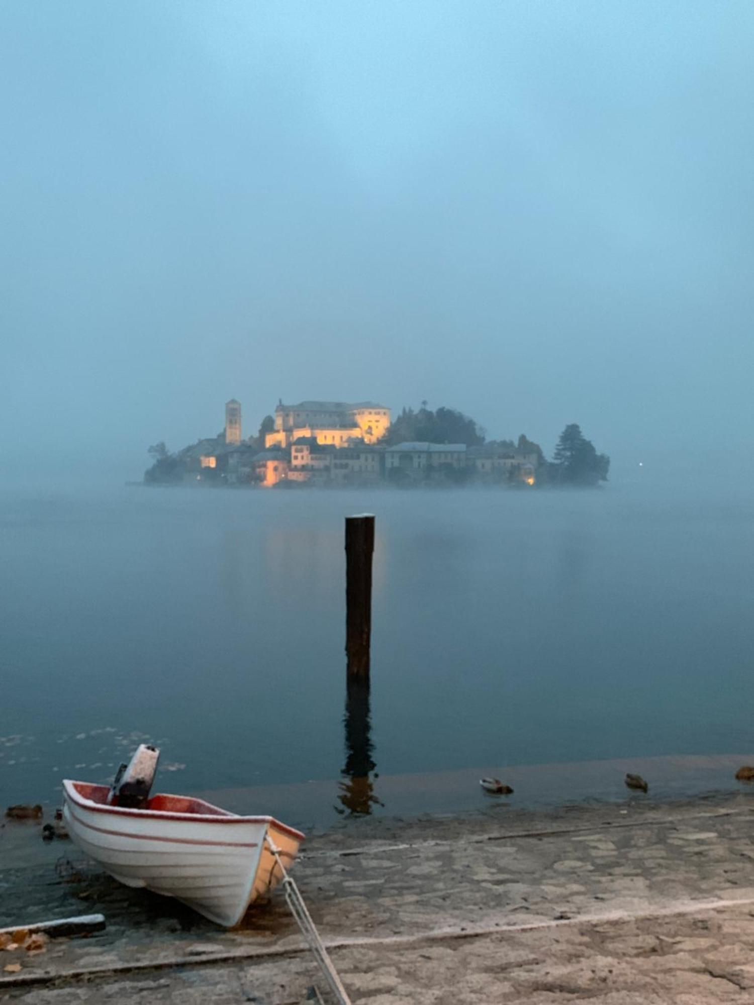-Ortaflats- Appartamenti Imbarcadero & Palazzotto Orta San Giulio Exterior photo