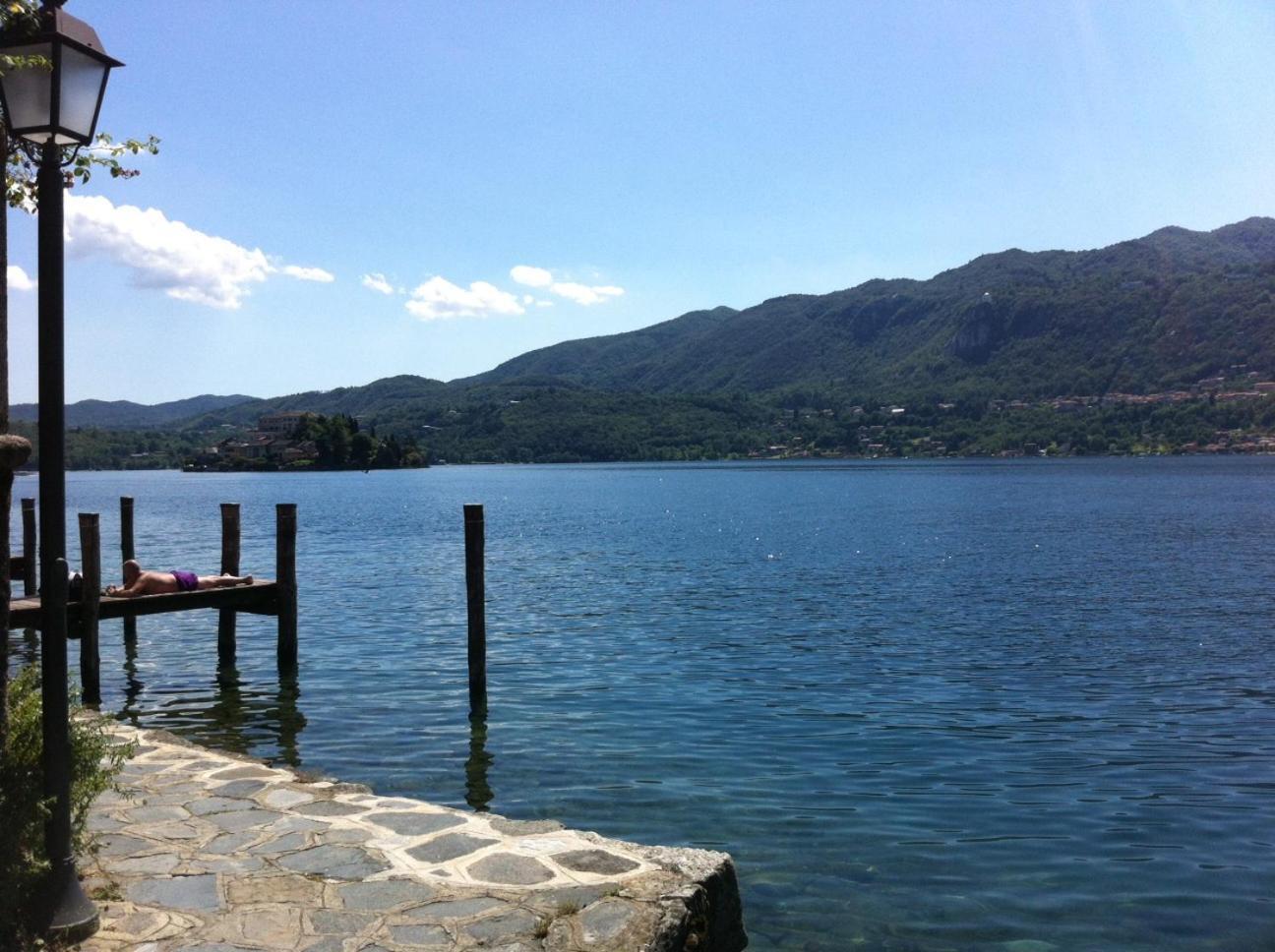 -Ortaflats- Appartamenti Imbarcadero & Palazzotto Orta San Giulio Exterior photo